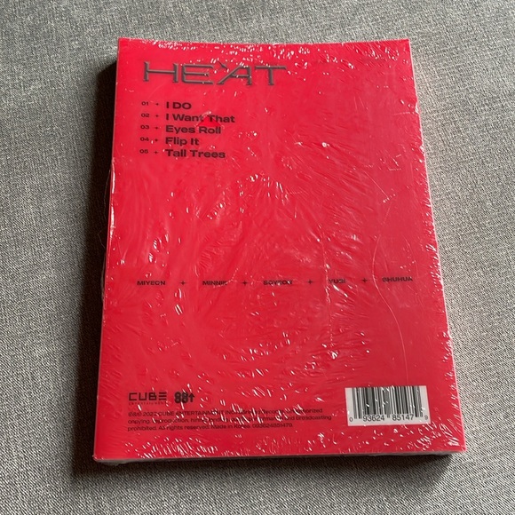 (G)I-DLE - HEAT - Target Exclusive, CD (FLARE VER.) K-Pop - Picture 5 of 6